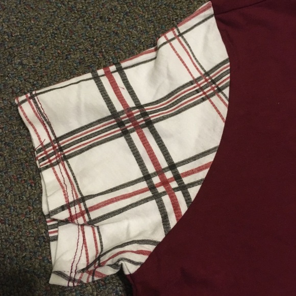 Guess tshirt - Picture 4 of 4